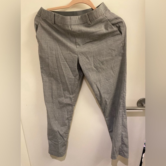 Uniqlo grey straight leg pant - Picture 1 of 4